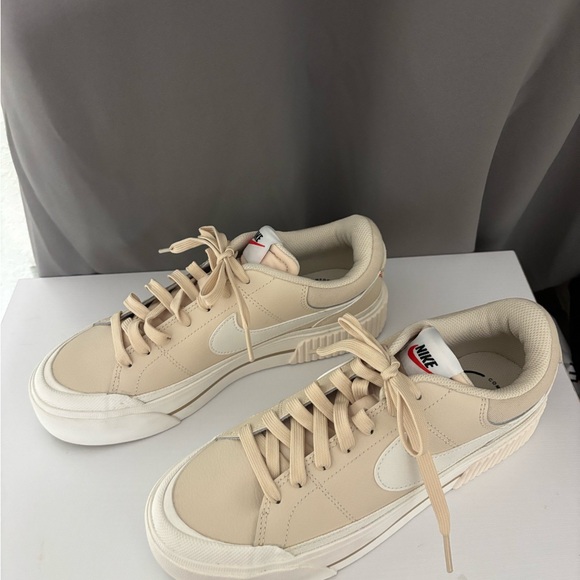 NIKE Court Legacy Lift Women’s Sneakers - Picture 2 of 7